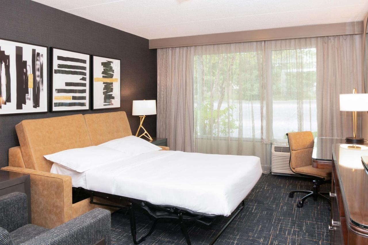 Sheraton Ann Arbor Hotel Exterior photo